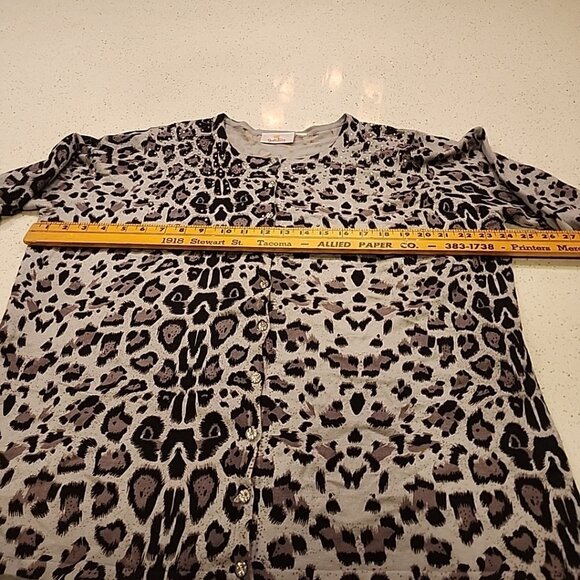 Quacker Factory 2X Sweater Gray Black White Button Animal Print Rhinestones - Picture 9 of 10